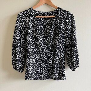 Bobeau Black & White Leopard Print V‎ Neck Wrap Blouse w/ Button Top Womens Sz M